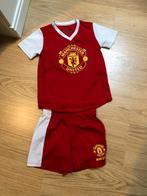 Manchester united voetvaltenu 110-116, Ophalen of Verzenden, Zo goed als nieuw, Meisje, Sport- of Zwemkleding