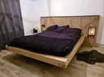 Zwevend balkenbed met lattenwand - EIKENHOUT, Niet ingevuld, Niet ingevuld, Ophalen of Verzenden, 180 cm