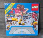 Nieuwe Lego Classic town baseplate 301 Curved Road Plates, Ophalen of Verzenden, Nieuw, Complete set, Lego