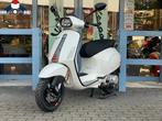 Vespa Sprint S50 I-GET Bianco Innocente 45KM 2025 0km, Fietsen en Brommers, Scooters | Vespa, Ophalen, Maximaal 45 km/u, Onbekend