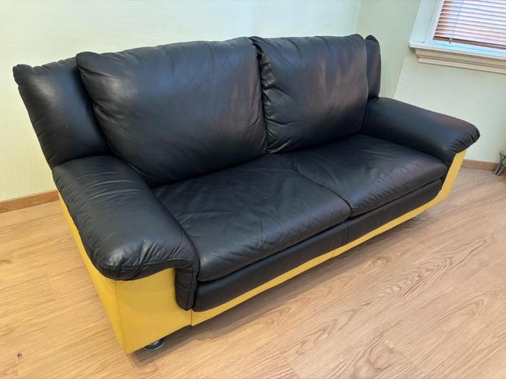 Leren bank zwart/creme 1x GRATIS, Huis en Inrichting, Banken | Bankstellen, Gebruikt, Rechte bank, Tweepersoons, 150 tot 200 cm