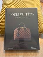Louis Vuitton Groot Tafelboek - Nieuw!, Ophalen of Verzenden, Nieuw, Catalogus