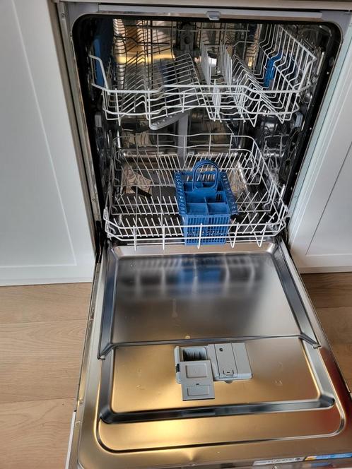INDESIT Inbouwvaatwasmachine, Witgoed en Apparatuur, Vaatwasmachines, Zo goed als nieuw, Inbouw, Minder dan 85 cm, 45 tot 60 cm
