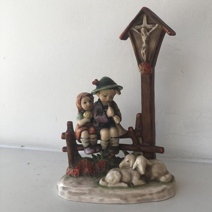 Uiterst zeldzame Hummel no 28, in TMK 1, met dubbele kroon, Verzamelen, Beelden en Beeldjes, Zo goed als nieuw, Hummel, Ophalen of Verzenden