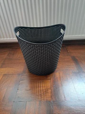 Donkergrijze kunststof prullenbak / kleine wasmand. beschikbaar voor biedingen