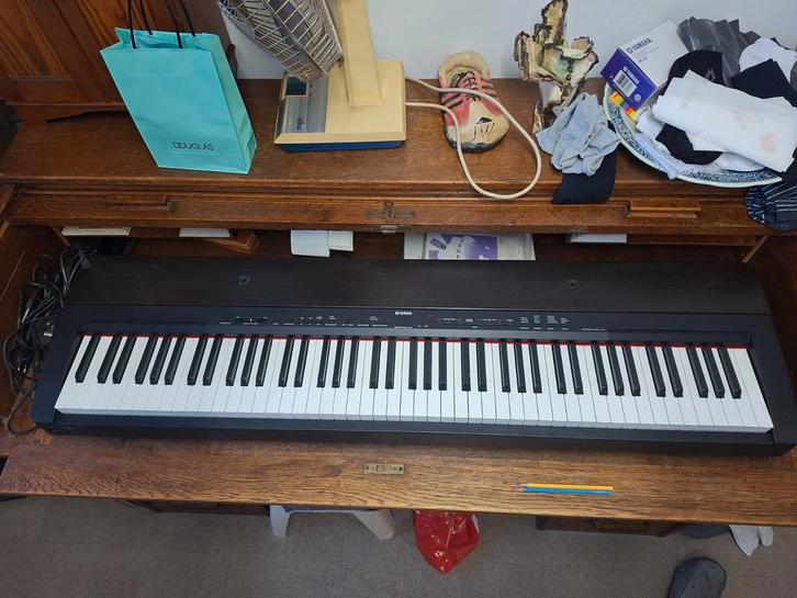 Yamaha Digitale Piano - Zwart, Muziek en Instrumenten, Piano's, Zo goed als nieuw, Piano, Zwart, Digitaal, Ophalen