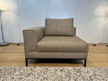 Beige Aikon Fauteuil / Element – Matzwarte poten beschikbaar voor biedingen