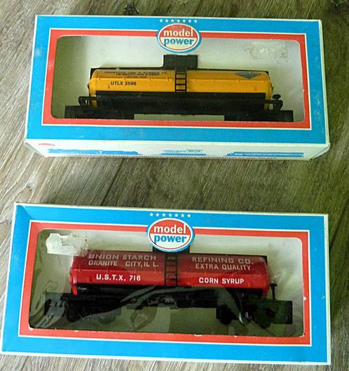 2 Amerikaanse oliewagons in H0, Hobby en Vrije tijd, Modeltreinen | H0, Gebruikt, Wagon, Gelijkstroom of Wisselstroom, Overige merken