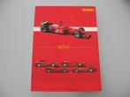 FER 240 Ferrari 2001, jaarboek, fabrieksuitgave, Boeken, Auto's | Folders en Tijdschriften, Ophalen of Verzenden, Zo goed als nieuw