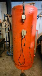 Schroefcompresor +2000L tank, Doe-het-zelf en Verbouw, Compressors, 100 liter of meer, Ophalen of Verzenden