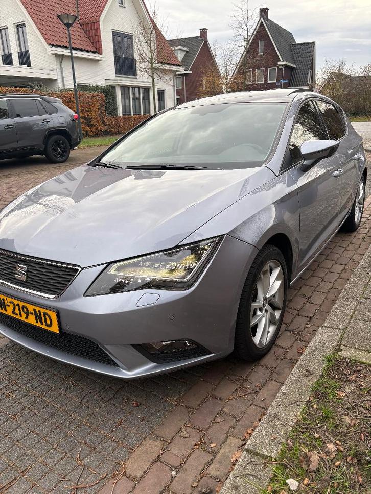 Seat Leon 1.2 TSI 110PK Dsg-7 2016 Grijs, Auto's, Seat, Particulier, Leon, ABS, Achteruitrijcamera, Airbags, Airconditioning, Alarm