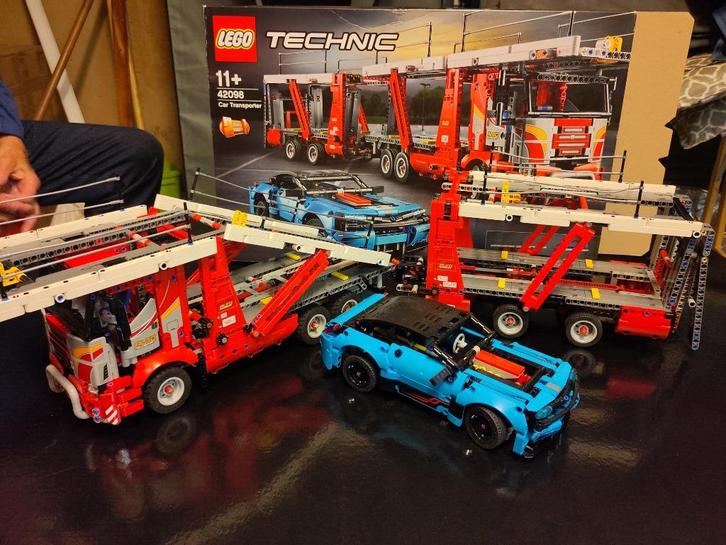 LEGO Technic 42098 Autotransport voertuig, Kinderen en Baby's, Speelgoed | Duplo en Lego, Zo goed als nieuw, Lego, Complete set