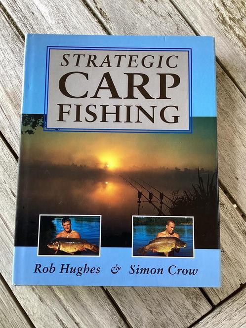 Strategic Carp Fishing  1e druk GESIGNEERD, Watersport en Boten, Hengelsport | Karpervissen, Zo goed als nieuw, Overige typen