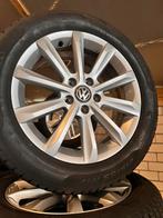 Vw passat Helsinki velgen 5x112 winterbanden 215/55/17 zgan, Ophalen, Banden en Velgen, 17 inch, Winterbanden
