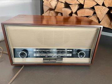 Vintage buizenradio Telefunken Jubilate beschikbaar voor biedingen