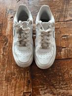 Nike Air Force Wit - Maat 36,5, Kleding | Dames, Schoenen, Ophalen of Verzenden, Gedragen, Wit, Sneakers of Gympen