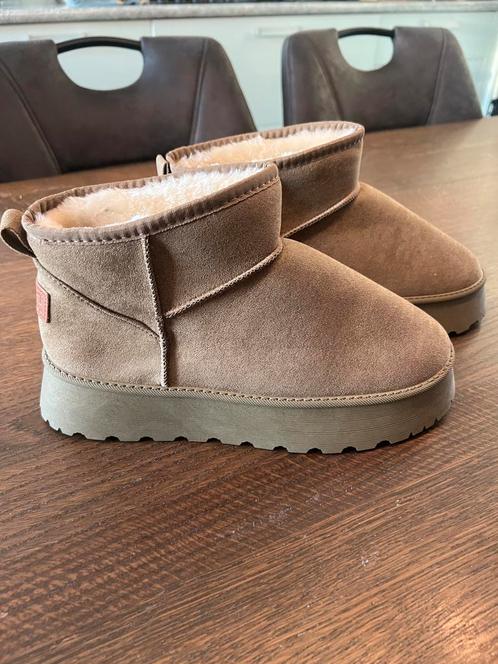 Plateau boots nieuw maat 41, Kleding | Dames, Schoenen, Nieuw, Bruin, Ophalen of Verzenden