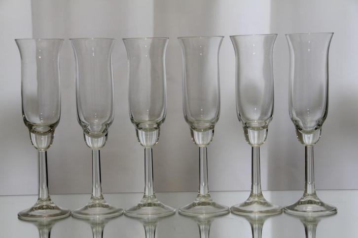 Leerdam Ambasador reuzen flutes 22 cm, Antiek en Kunst, Antiek | Glas en Kristal, Ophalen