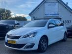 Peugeot 308 SW 1.2 AUTOMAAT/CRUISE/PANO/NAVI/PDC, Gebruikt, 1199 cc, 635 kg, Wit