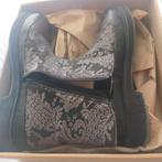 Zwarte enkellaarsjes Think maat 42, Ophalen of Verzenden, Zo goed als nieuw, Zwart