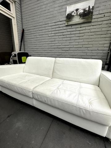 Gratis deken en 2 kussens, witte leer bank is goedkope OP=OP beschikbaar voor biedingen