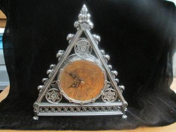 Alchemy gothic, Quinquerosa. Tinnen klok (Quartz uurwerk) beschikbaar voor biedingen