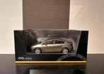 Opel Astra J Sedan 1:43 Modelauto, Hobby en Vrije tijd, Modelauto's | 1:43, Ophalen of Verzenden, Zo goed als nieuw, Auto, Overige merken