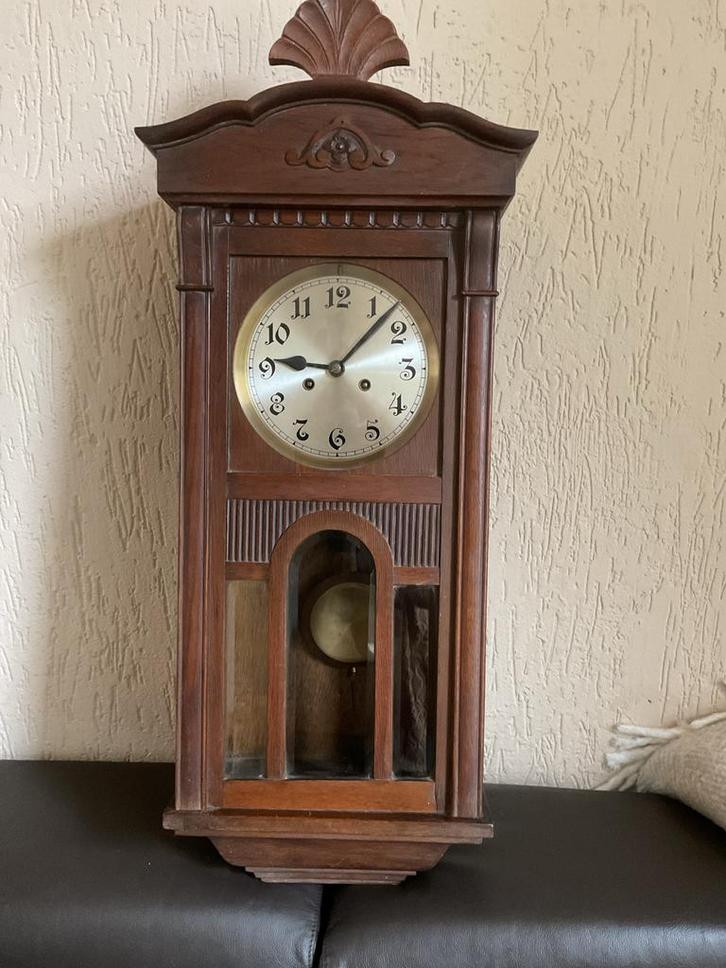 Een prachtige klassieke houten wandklok, Antiek en Kunst, Antiek | Klokken, Ophalen