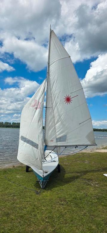 Te koop: Laser 2 zeilboot – beschikbaar voor biedingen