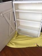 Retro  ,  Vintage , oude  metalen  medicijnkast met spiegel, Ophalen, Huis en Inrichting
