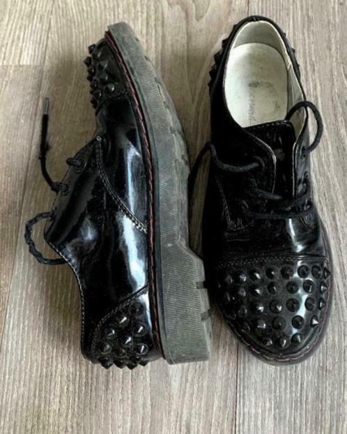 Graceland lak schoenen met studs 40 , Kleding | Dames, Schoenen, Zo goed als nieuw, Schoenen met lage hakken, Zwart, Ophalen of Verzenden
