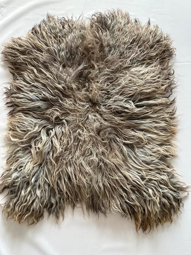 Gevilte vilt schapenvacht vacht van vilt, Huis en Inrichting, Stoffering | Tapijten en Kleden, Zo goed als nieuw, 50 tot 100 cm