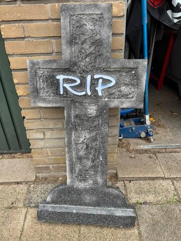 Hallween grafsteen groot met oplichtende tekst beschikbaar voor biedingen