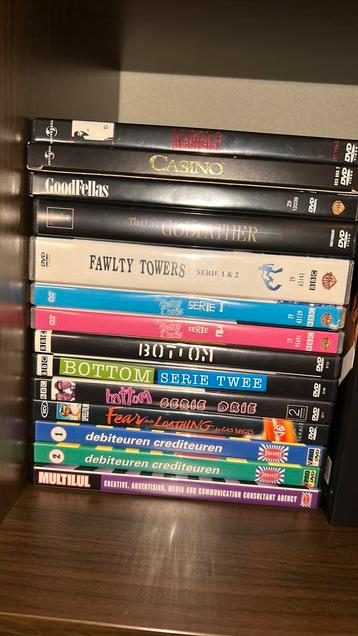 Stapel DvD’s beschikbaar voor biedingen