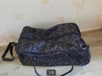 Reistas/ weekend tasje  beschikbaar voor biedingen
