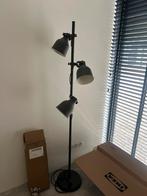 Vloerlamp Hektar van Ikea, Huis en Inrichting, Lampen | Vloerlampen, Ophalen, Zo goed als nieuw, 150 tot 200 cm