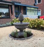 Fontein grote dennenappel, Ophalen, Nieuw, Beton, Fontein