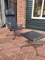 Vitra Aluminium Chair EA 124 met bijpassende EA 125 ottoman, Ophalen, Zwart, Zo goed als nieuw, Metaal