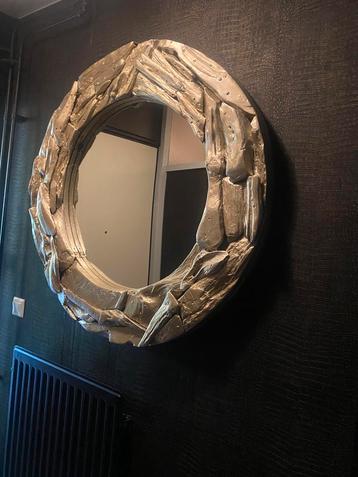 Grote Ronde spiegel van driftwood beschikbaar voor biedingen