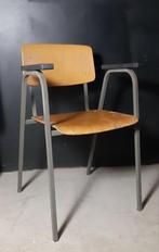 Vintage leraar schoolstoel met armleuning jaren 60 , zit 49, Huis en Inrichting, Stoelen, Ophalen of Verzenden, Gebruikt, Eén