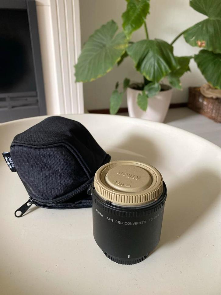 Nikon AF-S Teleconverter TC-20E II, Audio, Tv en Foto, Fotografie | Lenzen en Objectieven, Zo goed als nieuw, Toebehoren, Ophalen of Verzenden