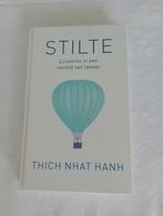 STILTE  Luisteren in een wereld van lawaai  Thich Nhat Habh, Thich Nhat Habh, Verzenden, Zo goed als nieuw, Instructieboek