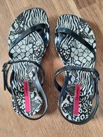 Ipanema slippers sandalen zwart wit maat EUR 32 / BRA 30, Meisje, Ophalen of Verzenden, Zo goed als nieuw, Ipanema