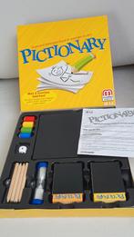 Pictionary van Mattel - Teken en Raad!, Hobby en Vrije tijd, Vijf spelers of meer, Ophalen of Verzenden, Zo goed als nieuw, Mattel