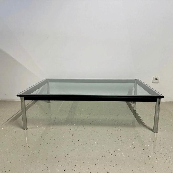 Cassina Le Corbusier LC-10 salontafel, Huis en Inrichting, Tafels | Salontafels, Zo goed als nieuw, Minder dan 50 cm, 100 tot 150 cm