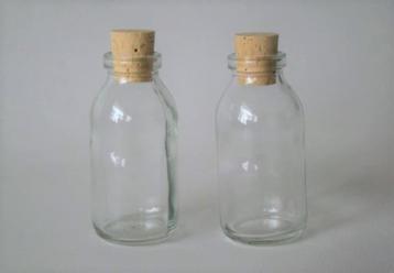 Mini glazen flesjes 10 cm met of zonder kurk p/st. beschikbaar voor biedingen