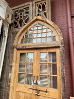 Antieke hoge deur in kozijn met bovenlicht., Huis en Inrichting, Woonaccessoires | Overige, Ophalen of Verzenden