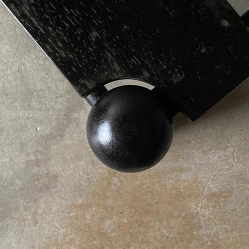 Vintage jaren 60 70 zwarte lattentafel lattenbank Italiaans, Huis en Inrichting, Tafels | Salontafels, Gebruikt, Minder dan 50 cm