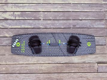 Duotone Team Series Big Air 136 - Binding maat L - ZGAN beschikbaar voor biedingen