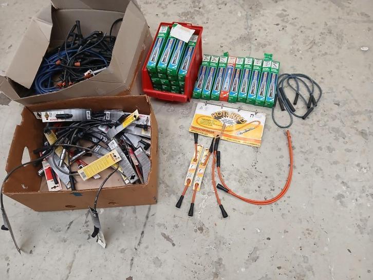 Bougiekabels partij  200 stuks Lucas, Bosch e.a. n.o.s., Auto-onderdelen, Elektronica en Kabels, Alfa Romeo, Amerikaanse onderdelen